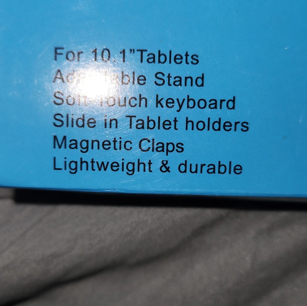 Brand NEW-Deluxe Edition Pink Tablet Case with Keyboard